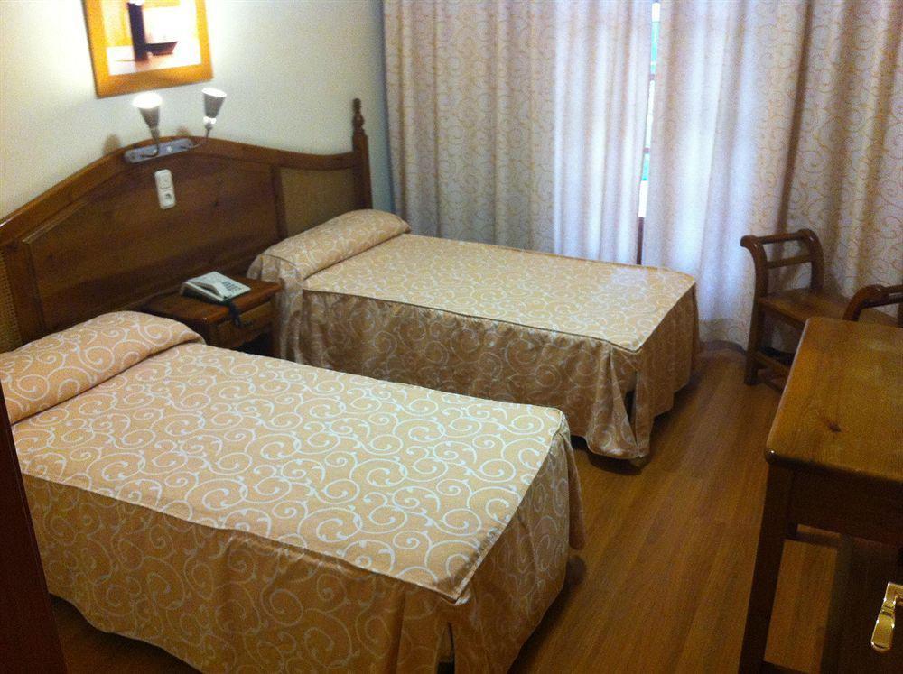 Hotel La Curva Albolote Εξωτερικό φωτογραφία