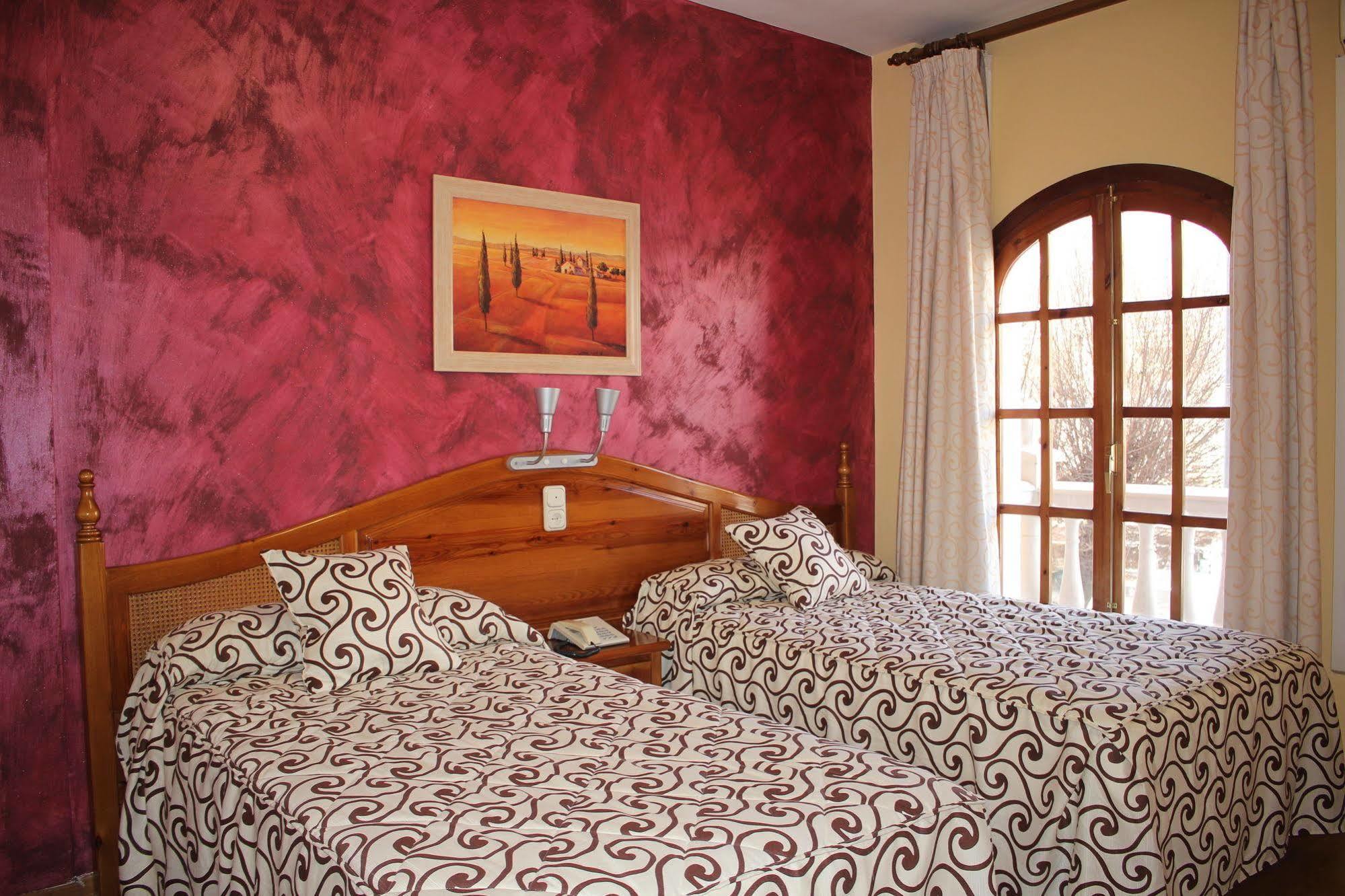 Hotel La Curva Albolote Εξωτερικό φωτογραφία